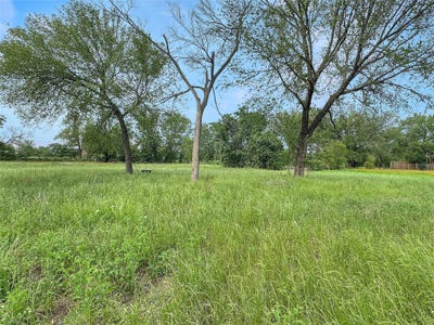 /international/us/1314-farm-st-bastrop-tx-110106672280/