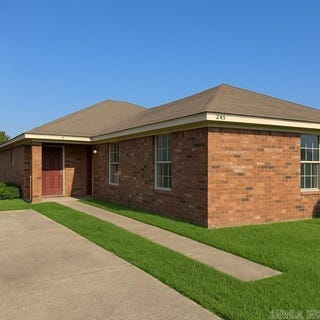 /international/us/245-s-ash-street-conway-ar-110101253917/