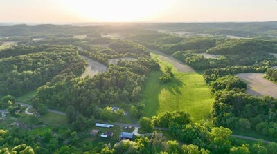 /international/us/n5969-shady-creek-road-black-river-falls-wi-110108630773/