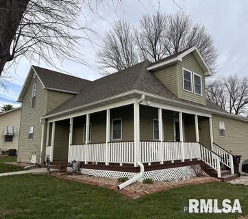 /international/us/428-s-main-street-white-hall-il-110106371149/