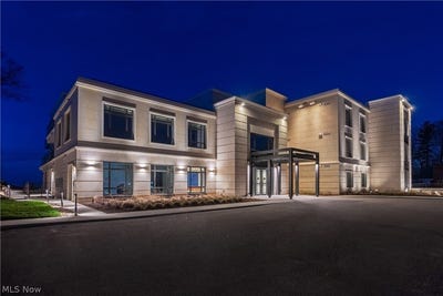 /international/us/22700-lake-road-unit-405-rocky-river-oh-110091313784/