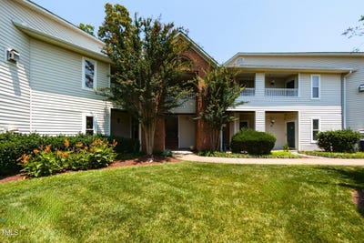 /international/us/1911-falls-landing-drive-raleigh-nc-110100150895/
