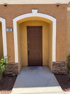 /international/us/9303-gilcrease-avenue-las-vegas-nv-110098898356/