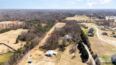 /international/us/1456-n-main-street-kernersville-nc-110097999996/