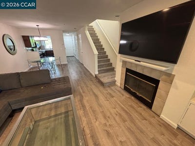 /international/us/2590-oak-rd-walnut-creek-ca-110108741695/