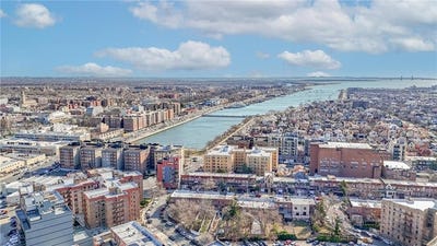 /international/us/92-brighton-11th-street-new-york-ny-110094159856/