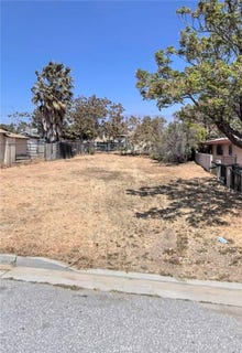 /international/us/plaza-st-banning-ca-110110270102/