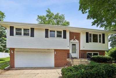 /international/us/3207-indianwood-lane-joliet-il-110108408978/