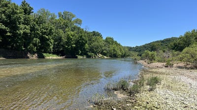 /international/us/camp-yocum-road-galena-mo-110108336962/