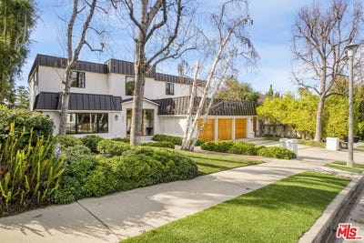 /international/us/18321-lake-encino-dr-encino-ca-110108280916/
