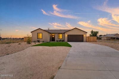 /international/us/9010-heather-avenue-california-city-ca-110108426052/
