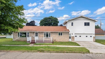 /international/us/1020-s-18th-street-escanaba-mi-110101435680/?lang=fr