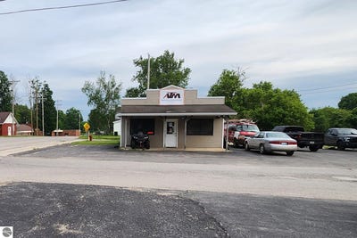/international/us/116-s-wexford-avenue-buckley-mi-110100263295/