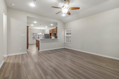 /international/us/731-w-morton-street-denison-tx-110107778202/