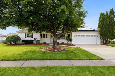 /international/us/909-knollside-road-new-lenox-il-110109137914/