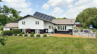/international/us/890-bristol-champion-townline-road-ne-bristolville-oh-110109133461/