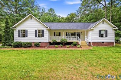 /international/us/6712-tram-court-sandston-va-110107876360/