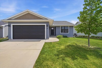 /international/us/38-winding-way-bloomington-il-110108473069/