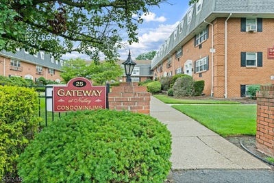 /international/us/25-river-rd-nutley-twp-nj-110109087981/