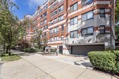 /international/us/1933-commonwealth-avenue-boston-ma-110120628566/