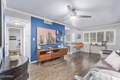 /international/us/2532-w-berridge-lane-phoenix-az-110101646602/