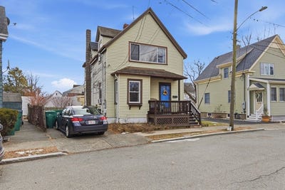 /international/us/5-floyd-ave-lynn-ma-110106343111/