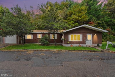 /international/us/37-back-street-mahanoy-city-pa-110120585890/