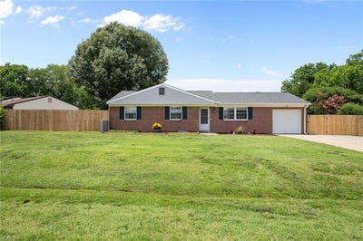 /international/us/5513-lake-road-suffolk-va-110109114650/