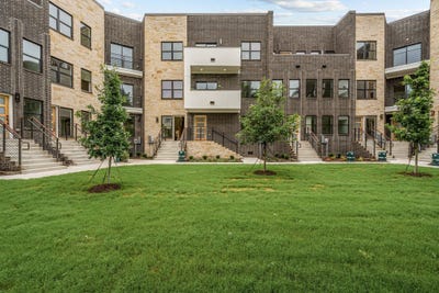 /international/us/2727-azalea-park-circle-fort-worth-tx-110108228277/