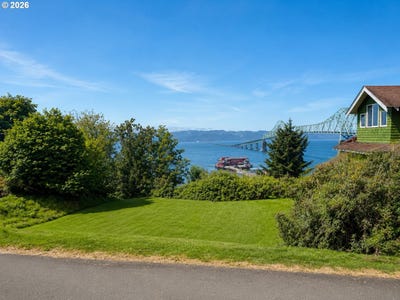 /international/us/356-floral-st-astoria-or-110108330991/