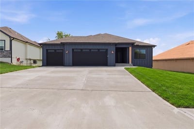 /international/us/11717-e-231st-street-peculiar-mo-110105834686/