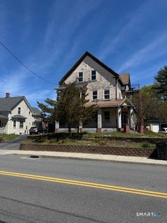 /international/us/137-139-woodstock-avenue-putnam-ct-110107744850/