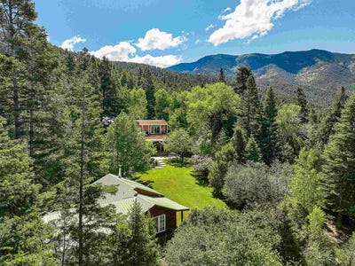 /international/us/el-salto-rd-arroyo-seco-nm-110101024500/