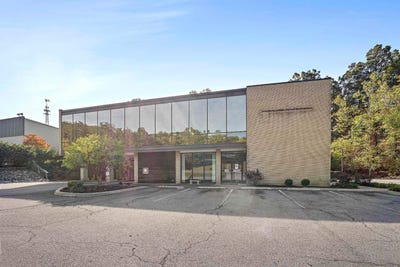 /international/us/5942-us-route-60-ashland-ky-110108359551/