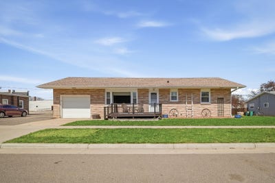 /international/us/111-e-mckinley-avenue-fall-creek-wi-110107696021/