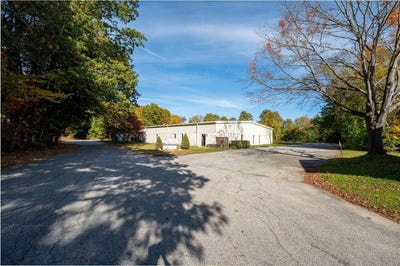 /international/us/24-doring-drive-killingly-ct-110105976473/
