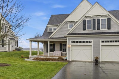 /international/us/1090-shore-road-cataumet-ma-110104122419/