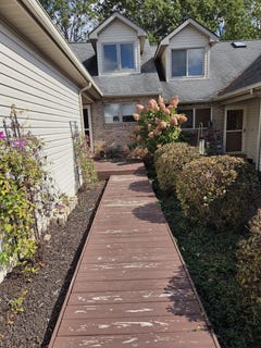 /international/us/323-ridgewood-drive-beaver-wv-110120611276/