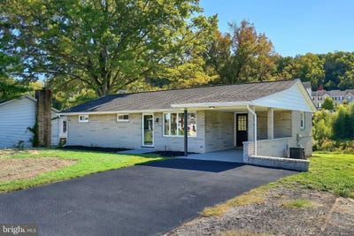 /international/us/212-church-road-york-pa-110120412287/
