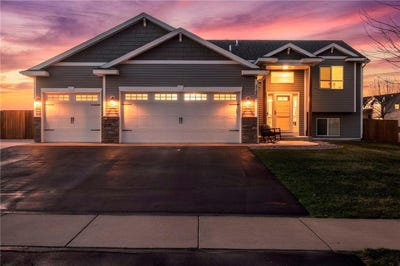 /international/us/1130-18th-avenue-se-cambridge-mn-110107542843/