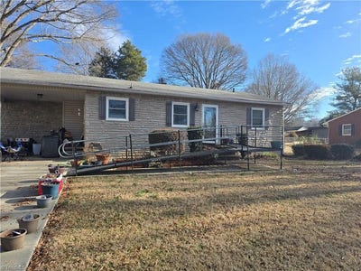 /international/us/499-raymond-street-mocksville-nc-110106676446/