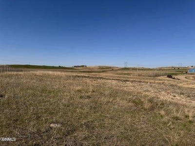 /international/us/xxx-trogstad-avenue-williston-nd-110100894082/
