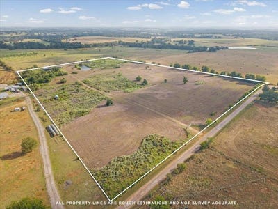 /international/us/1265-county-road-410-lexington-tx-110119528249/