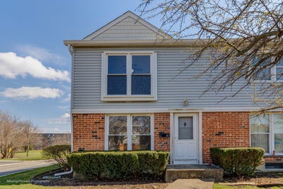 /international/us/4081-quincy-court-streamwood-il-110109012827/