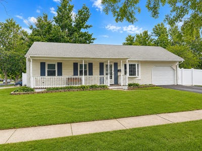 /international/us/22704-theodore-avenue-sauk-village-il-110108490360/