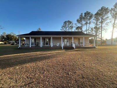 /international/us/96-e-main-street-lakeland-ga-110104410498/