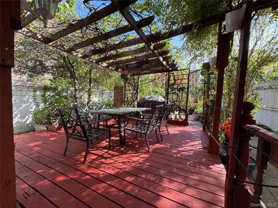 /international/us/5715-66th-street-maspeth-ny-110107393058/