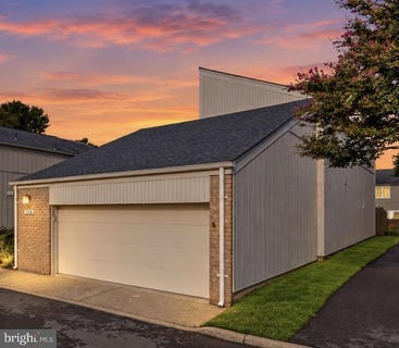 /international/us/19108-rhodes-way-montgomery-village-md-110110257999/