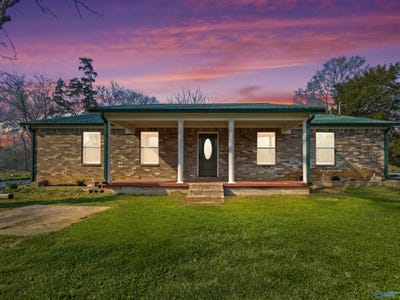 /international/us/8415-highway-36-danville-al-110106677535/