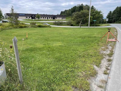 /international/us/11-industrial-drive-newport-city-vt-110101699417/